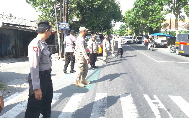 Pasar Hewan Kota Kediri Dibuka, Polisi Lakukan Pengawasan