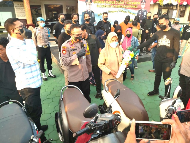 Bekuk Sindikat Curanmor, Polisi Kembalikan Puluhan Motor ke Pemiliknya