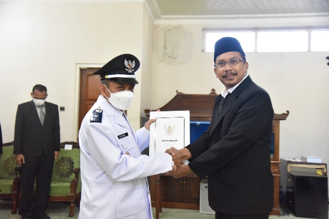 Sempat Tertunda, Bupati Sidoarjo Akhirnya Melantik Sutikno