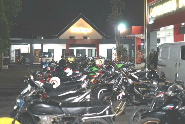 Satlantas Polres Ponorogo Amankan Ratusan Motor di Mapolres