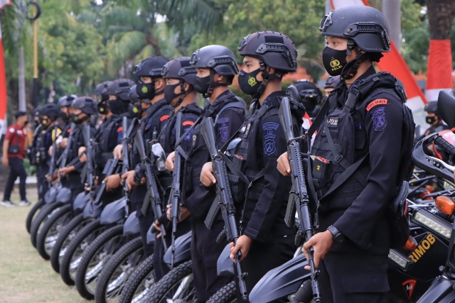 Satbrimob Polda Jatim Yon C Pelopor Madiun Laksanakan Kegiatan Apel Pengamanan 1 Abad PSHT