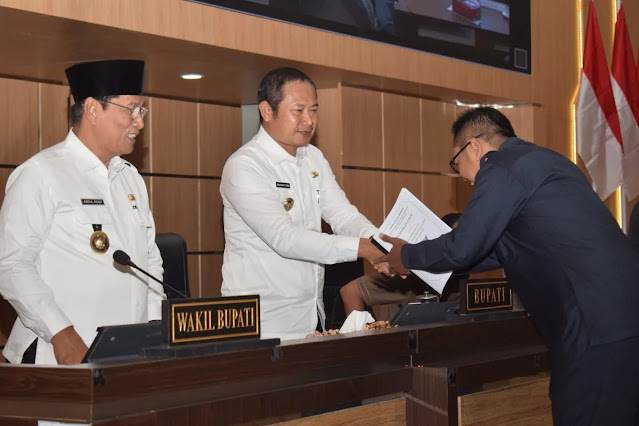 Paripurna Bab Usulan Raperda, Bupati YES Apresiasi Raperda Desa Wisata