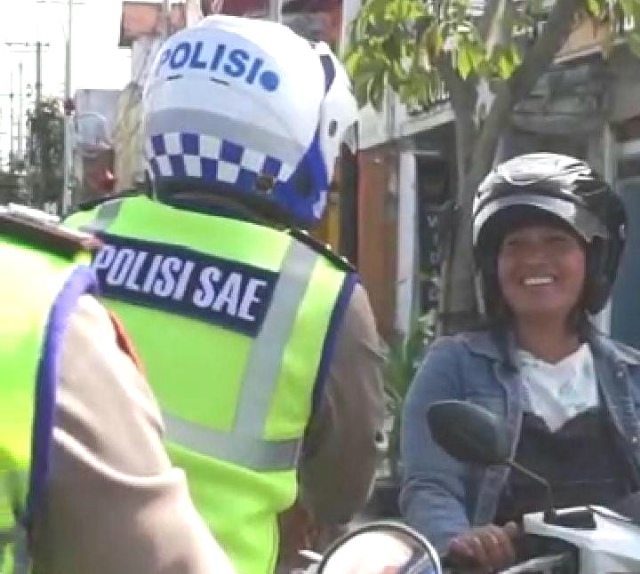 Viral…Warganet Puji Program “Polisi Sae” Polres Nganjuk