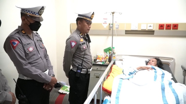Korban Laka Lantas Mendapat Bansos dari Polisi
