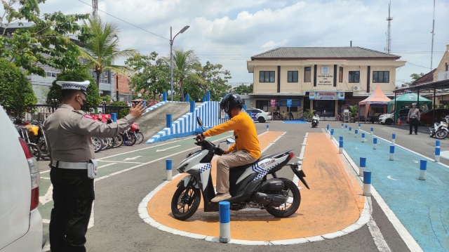 Permudah Pemohon SIM di Polres Madiun Kota dalam Inovasi “Pesilat Lantas”