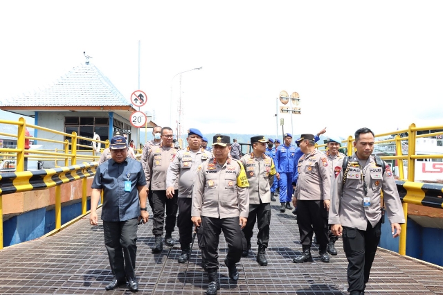 Pastikan Keamanan KTT G20, dilakukan Pengecekan di Pelabuhan Ketapang oleh Kapolda Jatim