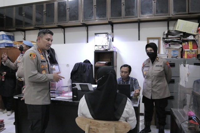 Kapolresta Malang Kota Sidak Satpas, untuk Memastikan Pelayanan SIM Sesuai Prosedur