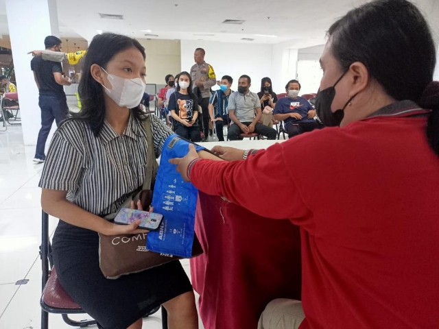 Polrestabes Surabaya Menggencarkan Vaksin Boster untuk Masyarakat dengan Mempersiapkan 1000 Vaksin Booster Per Hari