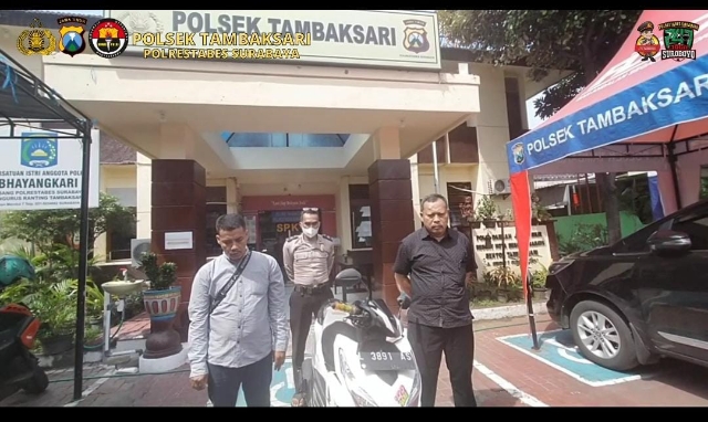 Kapolsek Tambaksari Polrestabes Surabaya Mengapresiasi Pengembalian Barang Bukti Curanmor Kepada Pemiliknya Tanpa Dipungut Biaya Sepeserpun