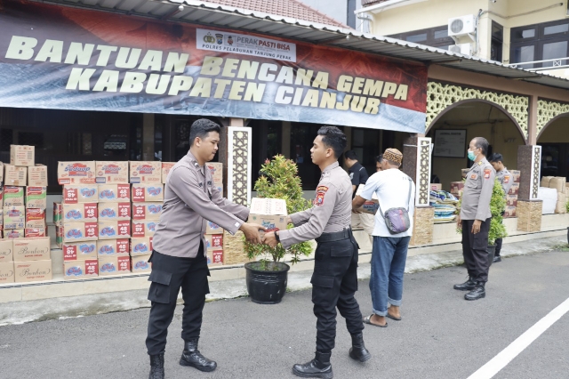 Sembako untuk Warga Terdampak Gempa Cianjur, dikirim Melalui Polres Pelabuhan Tanjung Perak