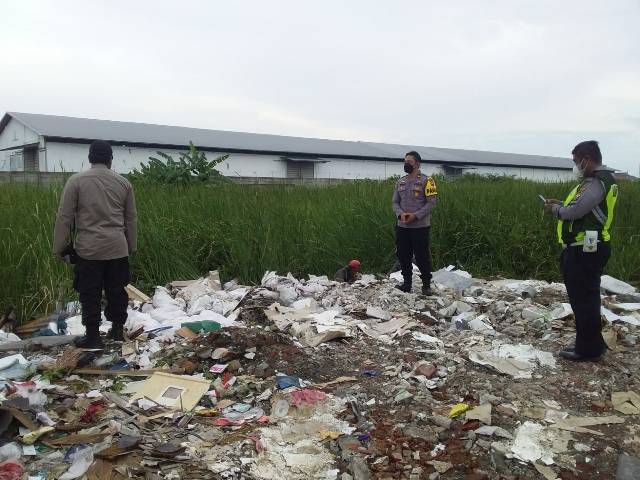 Polsek Tambaksari Polrestabes Surabaya Bersama 3 Pilar Melakukan Patroli Rutin Antisipsi Perjudian Burung Merpati di Jl. Ploso Surabaya