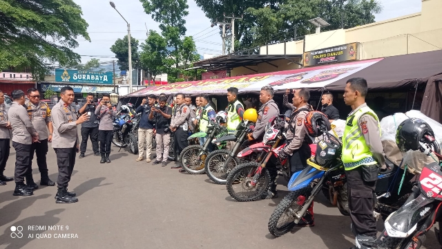 Polri Gunakan Motor Trail, dalam Mendistribusikan Bantuan untuk Korban Gempa di Daerah Pelosok