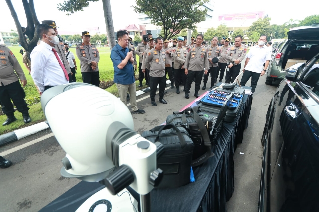 Kapolda Jatim Cek Kelayakan Alsus dan Almatsus yang Dimiliki Satker dalam Gelar Apel