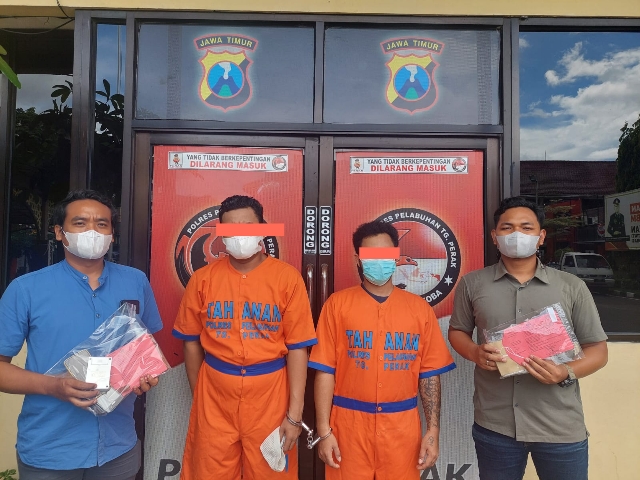Baru Beberapa Minggu yang Lalu dilakukan Pemusnahan Barang Bukti Narkoba berupa Sabu, Kini Satresnarkoba Polres Pelabuhan Tanjung Perak Mengamankan 2 Pengedar Sabu