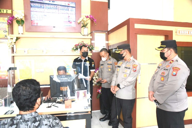 Pastikan Pelayanan Terbaik dan Maksimal, Kapolres Lamongan Sidak SPKT