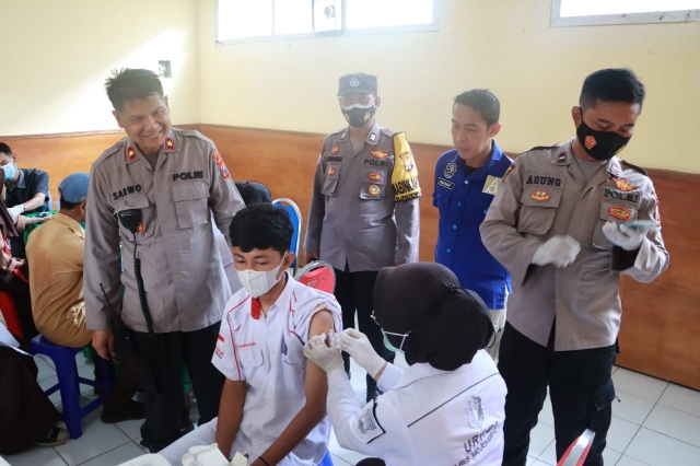 Gebyar Vaksinasi Booster Polresta Mojokerto Sasar Pelajar dalam Meningkatkan Herd Immunity