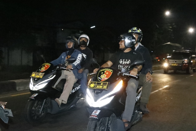 Polres Pelabuhan Tanjung Perak Gelar Patroli Gabungan Skala Besar dalam Mewujudkan Hadirnya Negara di Masyarakat