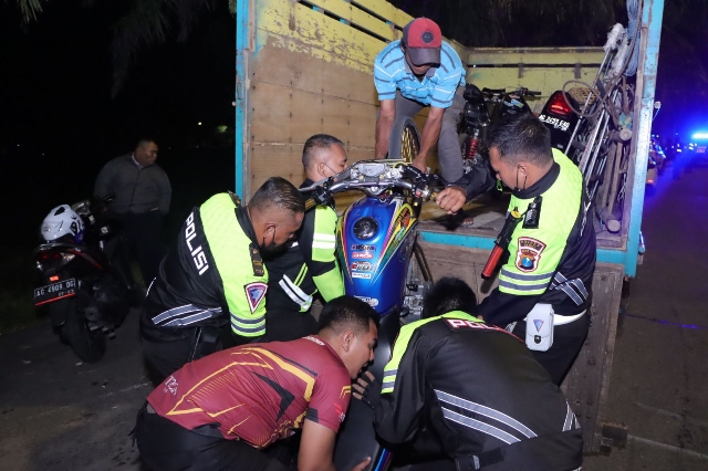 Polres Kediri Amankan Belasan Kendaraan Tak Penuhi Standar saat Melaksanakan Patroli Skala Besar