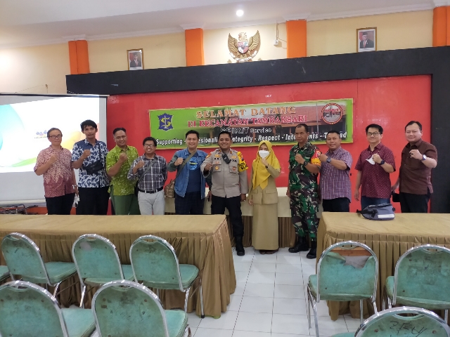 Polsek Tambaksari Polrestabes Surabaya bersama 3 Pilar Kecamatan Tambaksari Gelar Rapat Koordinasi Pengamanan Natal 2022 dan Tahun Baru 2023