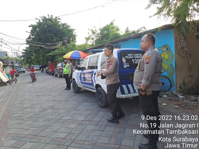 Polsek Tambaksari Polrestabes Surabaya bersama 3 Pilar Giat Patroli Rutin Antisipsi Judi Burung Merpati di Karanggayam Surabaya