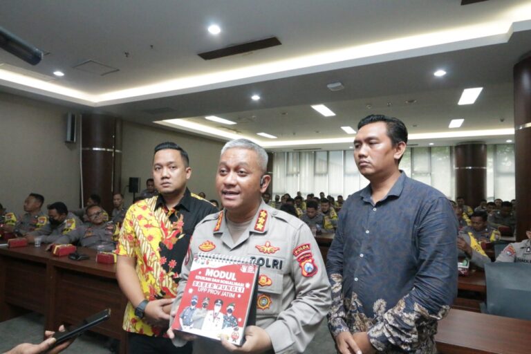 Gelar Sosialisasi dan Edukasi Saber Pungli Kepada Bhabinkantibmas se-Jatim bersama Ditbinmas Polda Jatim