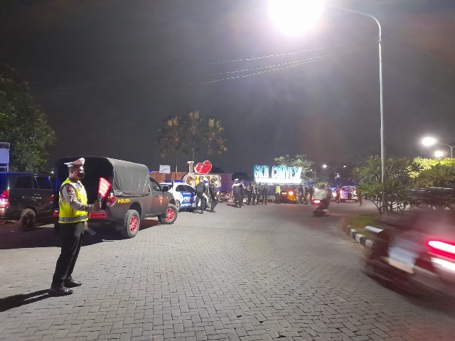 Polres Gresik Gelar Patroli Rutin di Malam Hari, dalam Manciptakan Kamtibmas Kondusif