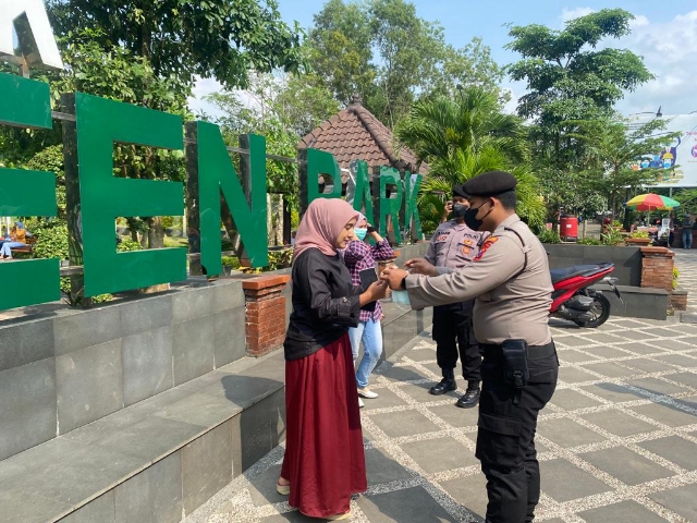 Antisipasi Penyebaran Varian Baru Covid-19 Langkah Cepat yang dilakukan Polres Trenggalek