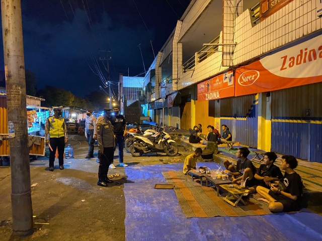 Polres Tulungagung Mengoptimalkan Pamor Keris Strongpoint Malam Hari