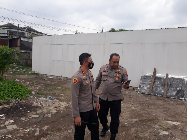 Polsek Tambaksari Polrestabes Surabaya bersama 3 Pilar melakukan Patroli Rutin Antisipasi Judi Burung Merpati di Ploso Surabaya