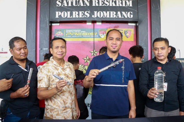 Tujuh Pesilat Bersajam Diamankan Anggota Polres Jombang, yang Videonya Sempat Viral di Medsos