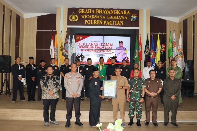 Polres Pacitan Bersama TNI dan Forkopimda Fasilitasi Perguruan Silat dalam Gelar Deklarasi Damai