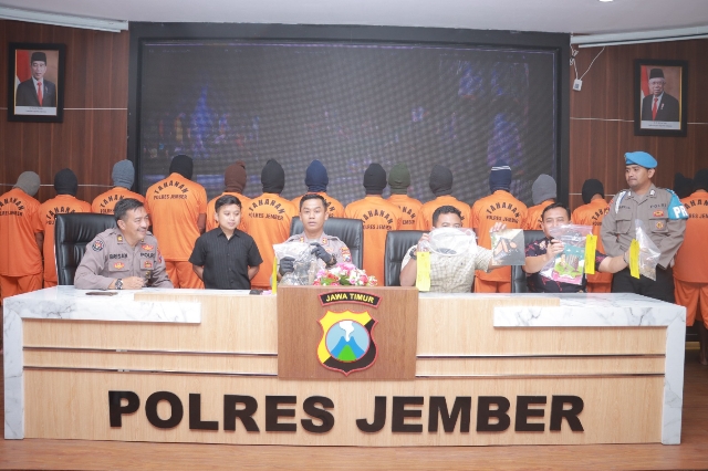 22 Orang Tersangka Penambang Emas Ilegal ditetapkan Sebagai Tersangka oleh Polres Jember