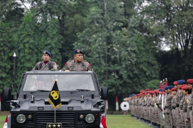 DANKORBRIMOB POLRI Pimpin Langsung Upacara Penutupan Ulet Taruna Akpol Angkatan 54 Batalyon Promoter