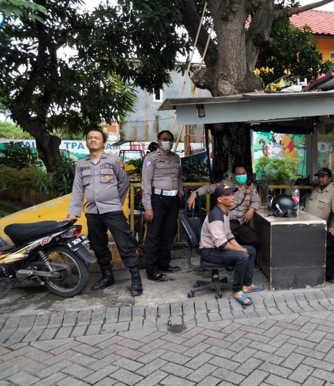 Patroli Rutin Pemukiman Warga dalam Kamtibmas oleh Polsek Tambaksari Polrestabes Surabaya