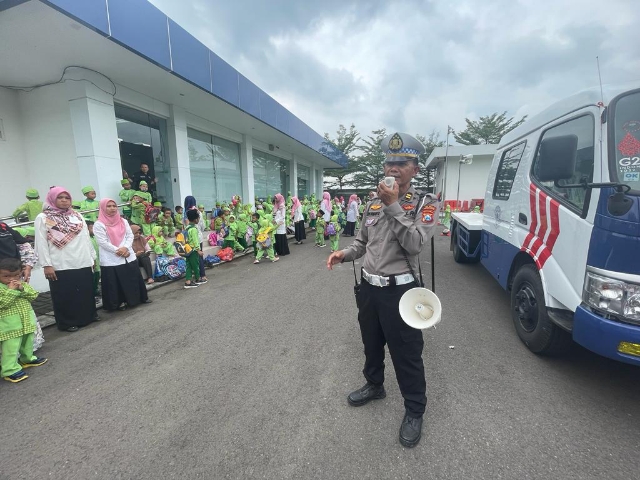 Polresta Mojokerto Beri Strategi Orangtua dan Siswa Hadapi Kabar Hoax Tentang Peculikan Anak