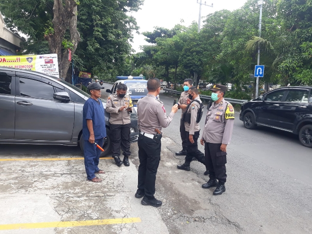Polsek Tambaksari Surabaya melaksanakan Patroli Rutin Kewilayahan dalam Menjaga Kamtibmas serta Antisipasi Kejahatan Jalanan