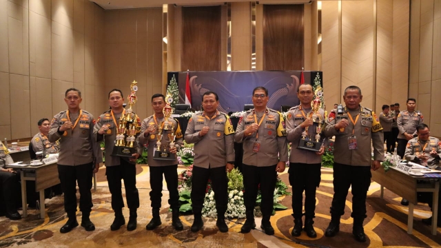 Kapolda Jatim Apresiasi Kinerja Para Kapolres dalam Anev Sitkamtibmas 2023