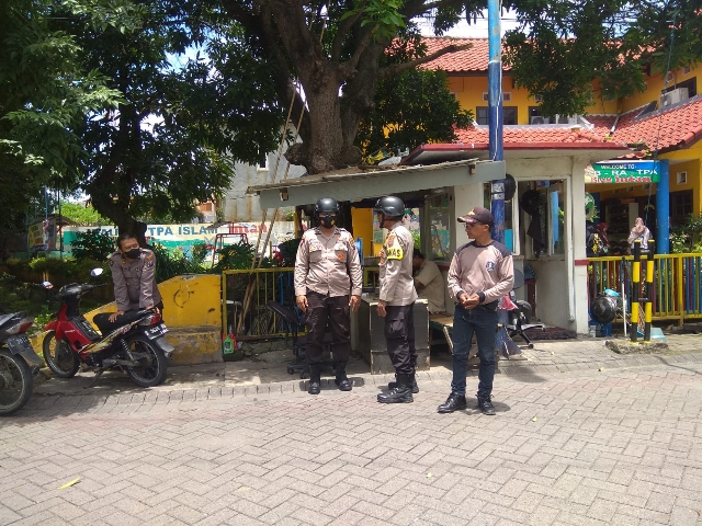 Patroli Rutin dilaksanakan oleh Anggota Polsek Tambaksari Polrestabes Surabaya dalam Memelihara Kamtibmas di Wilayahnya