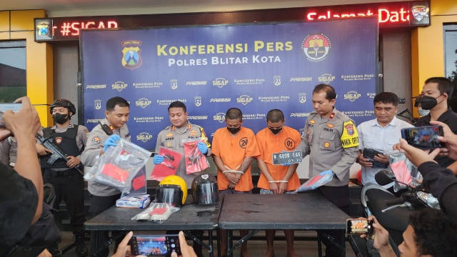 Dua Tersangka Berhasil Diamankan Polres Blitar Kota dalam Ungkap Kasus Curanmor di 12 TKP