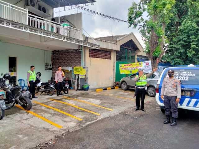 Polsek Tambaksari Polrestabes Surabaya Melaksanakan Patroli Rutin dalam Terpeliharanya Kamtibmas