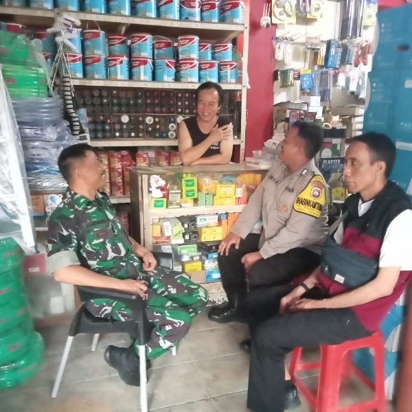 Patroli Dialogis di Sejumlah Toko Bahan Kimia Jelang Ramadhan dilakukan oleh Polresta Malang