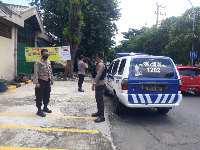 Terpeliharanya Kamtibmas Kewilayahan, Polsek Tambaksari Polrestabes Surabaya Melaksanakan Patroli Rutin