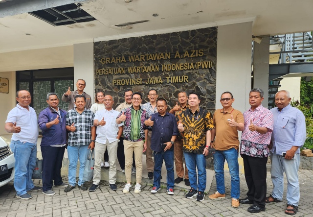 Manajemen Sharp Kunjungi Kantor PWI Jatim
