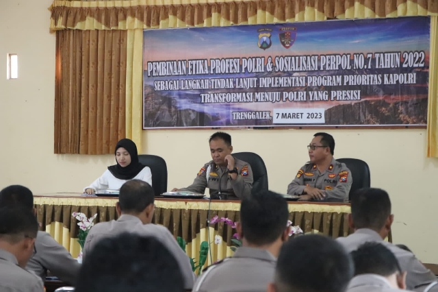 Bidpropam Polda Jatim Gelar Pembinaan Etika Profesi di Trenggalek, dalam Mewujudkan Polri Presisi