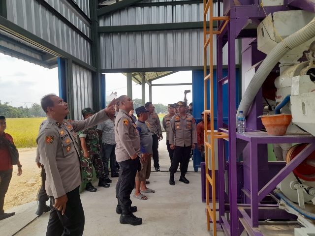Kapolres Ngawi Patroli Dialogis di Empat Lumbung Pastikan Pertahanan Pangan Aman
