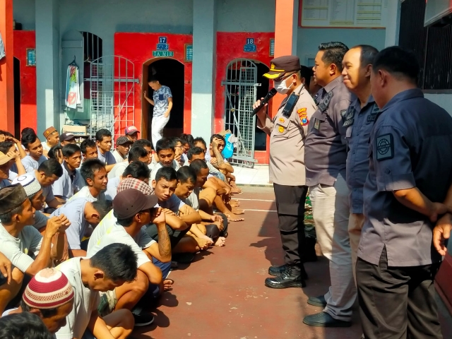 Polresta Mojokerto Beri Pembinaan Keamanan Lapas Kelas II Mojokerto dalam Hari Bhakti Pemasyarakatan