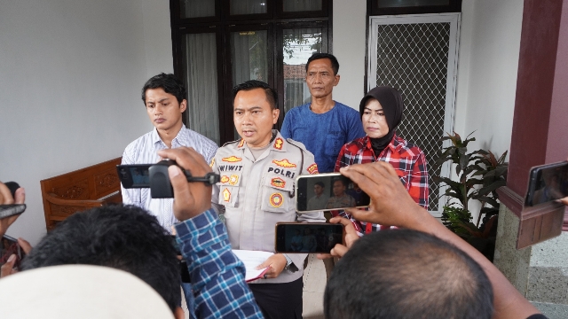 Seorang Kakek Diduga Terlibat Penyalahgunaan Narkoba diamankan di Polres Bangkalan