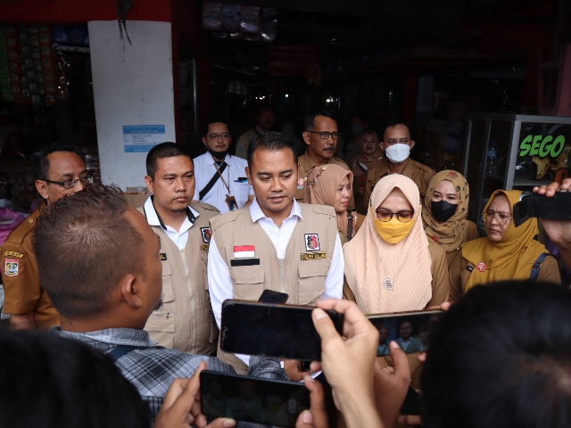 Sidak di Pasar Kepanjen Jelang Ramadhan dilakukan oleh Satgas Pangan Polres Malang