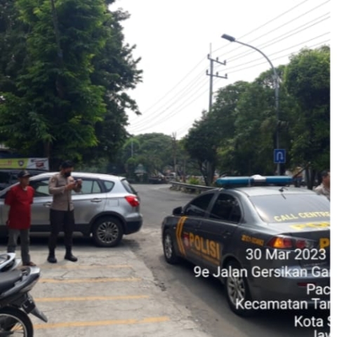Dengan Terpeliharanya Kamtibmas, Polsek Tambaksari Melaksanakan Patroli Rutin Kewilayahan di Jl. Gresikan Surabaya
