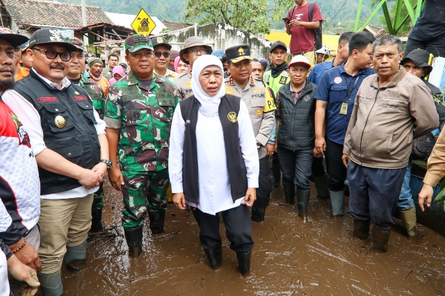 Waspadai Leptospirosis, Gubernur Khofifah Imbau Masyarakat Tingkatkan PHBS dan Pemeriksaan Dini